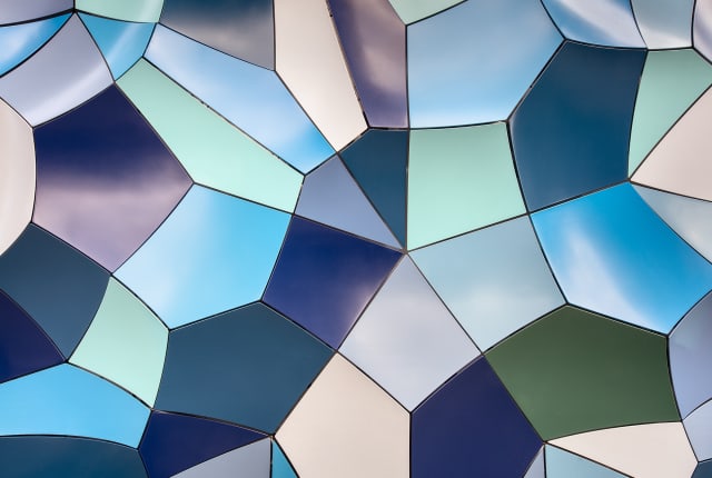 Atmospheric wave wall, 2020, detail - Willis Tower, Chicago – 2020 - Photo: Darris Lee Harris