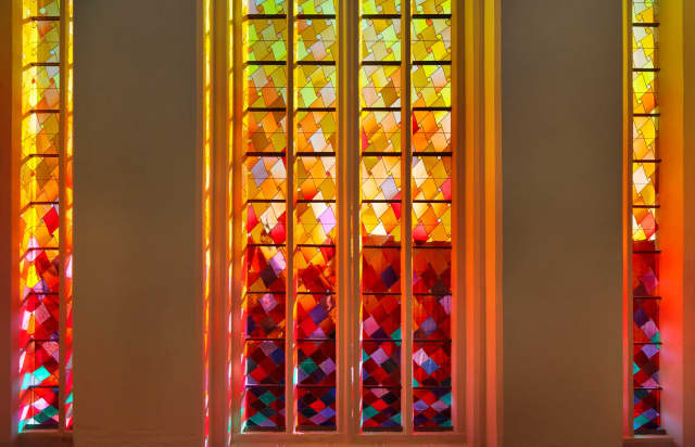 Fenster für bewegtes Licht (Window for moving light), 2024. East windows of St. Nicholas’s Cathedral - Greifswald, Germany – 2024 - Photo: Jens Ziehe