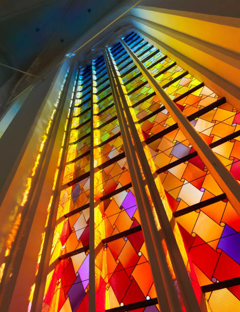 Fenster für bewegtes Licht (Window for moving light), 2024. East windows of St. Nicholas’s Cathedral - Greifswald, Germany – 2024 - Photo: Jens Ziehe