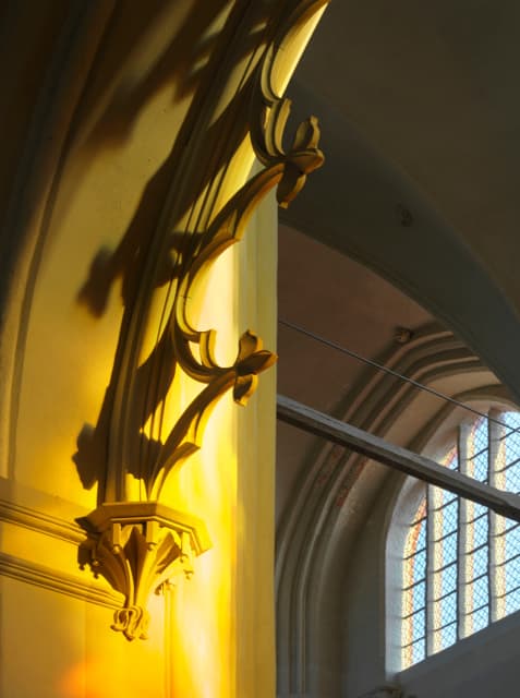 Fenster für bewegtes Licht (Window for moving light), 2024. East windows of St. Nicholas’s Cathedral - Greifswald, Germany – 2024 - Photo: Jens Ziehe