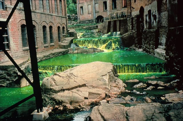 Green river, 1998 - Moss, Norway, 1998 - Photo: Olafur Eliasson