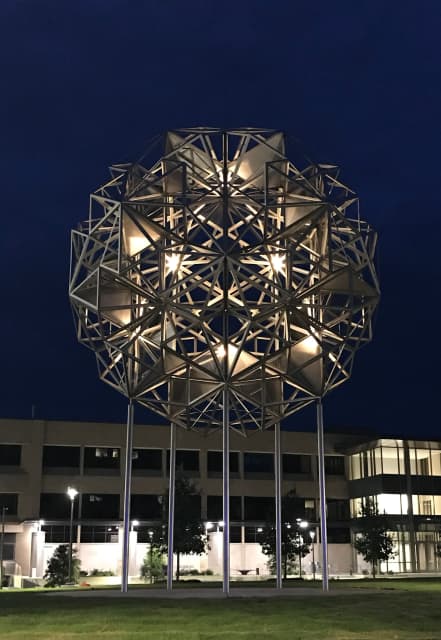 How to build a sphere out of cubes, 2018 - Texas A&M University – 2018 - Photo: Wolfgang Devine