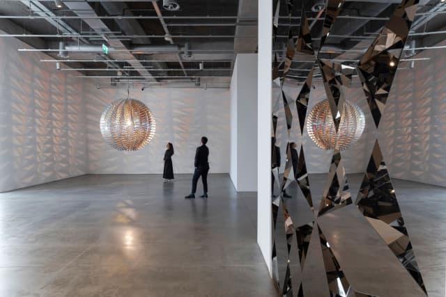 Installation view of Less ego wall, 2015 and The critical zone sphere, 2020 - Istanbul Museum of Modern Art, Türkiye – 2024 - Photo: Kayhan Kaygusuz