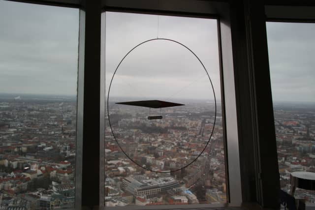 Kompass für Fernseher, 2010 - Fernsehturm am Alexanderplatz, Berlin, 2010 - Photo: Studio Olafur Eliasson