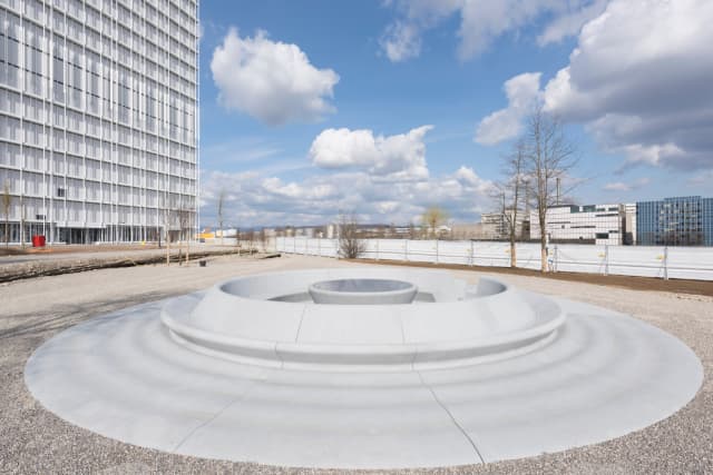 Oscillation bench, 2014 - Novartis Campus, Basel 2015 - Photo: Christian Bettinger / PHOTO BASILISK AG 