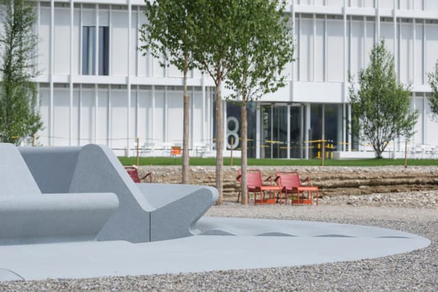 Oscillation bench, 2014 - Novartis Campus, Basel 2015 - Photo: Christian Bettinger / PHOTO BASILISK AG 