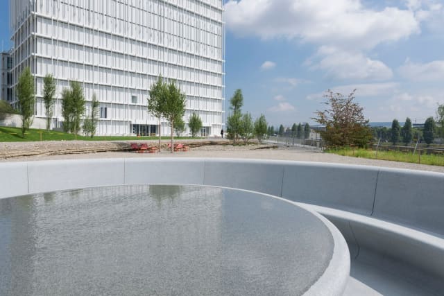 Oscillation bench, 2014 - Novartis Campus, Basel 2015 - Photo: Christian Bettinger / PHOTO BASILISK AG 