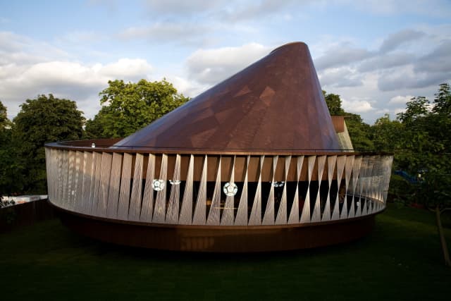 Serpentine Gallery Pavilion - Serpentine Gallery, Kensington Gardens, London, 2007 - Photo: Luke Hayes