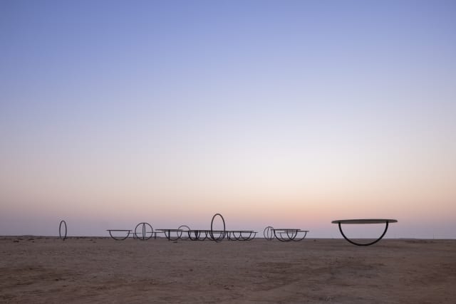 Shadows travelling on the sea of the day - Northern Heritage sites, Doha, Qatar – 2022 - Photo: Iwan Baan