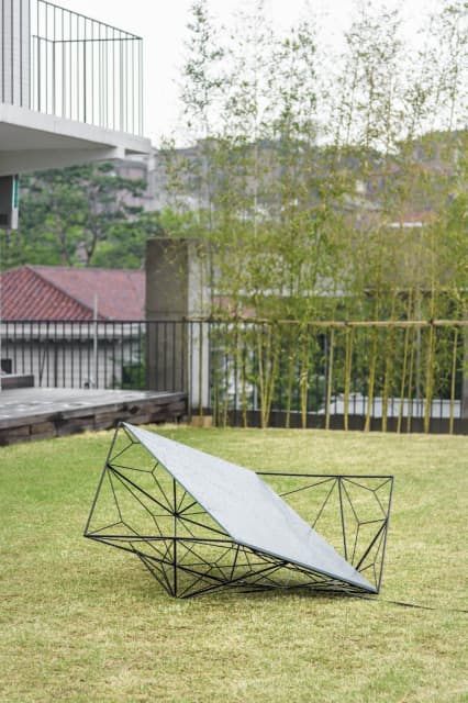 solar panel for The exploration of the centre of the sun - PKM Gallery, Seoul, 2017 - Photo: Jeon Byung Cheol