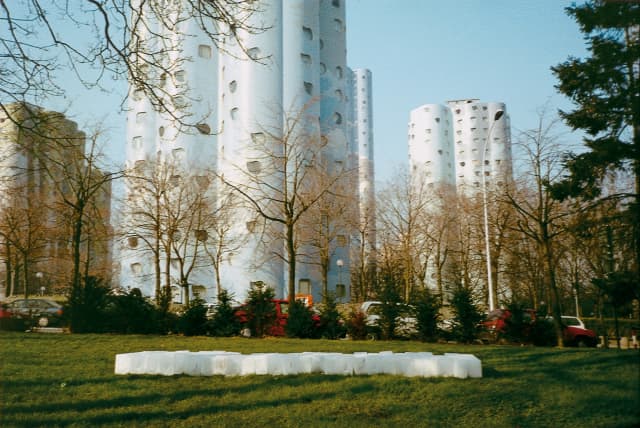 The very large ice step experienced, 1998 - Nanterre, Paris, 1998 - Photo: Olafur Eliasson