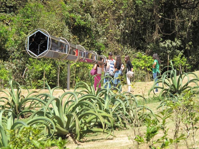 Viewing machine, 2001/2008 - Inhotim, CACI, Brumadinho, Brazil – 2010 - Photo: Jochen Volz