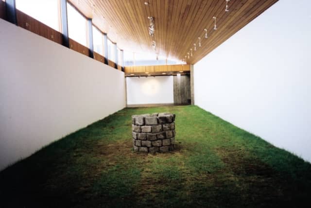 Well from the parallel garden, 1998 - Reykjavik Art Museum, Kjalvarsstadir, 1998 - Photo: Einar Falur Ingolfsson 