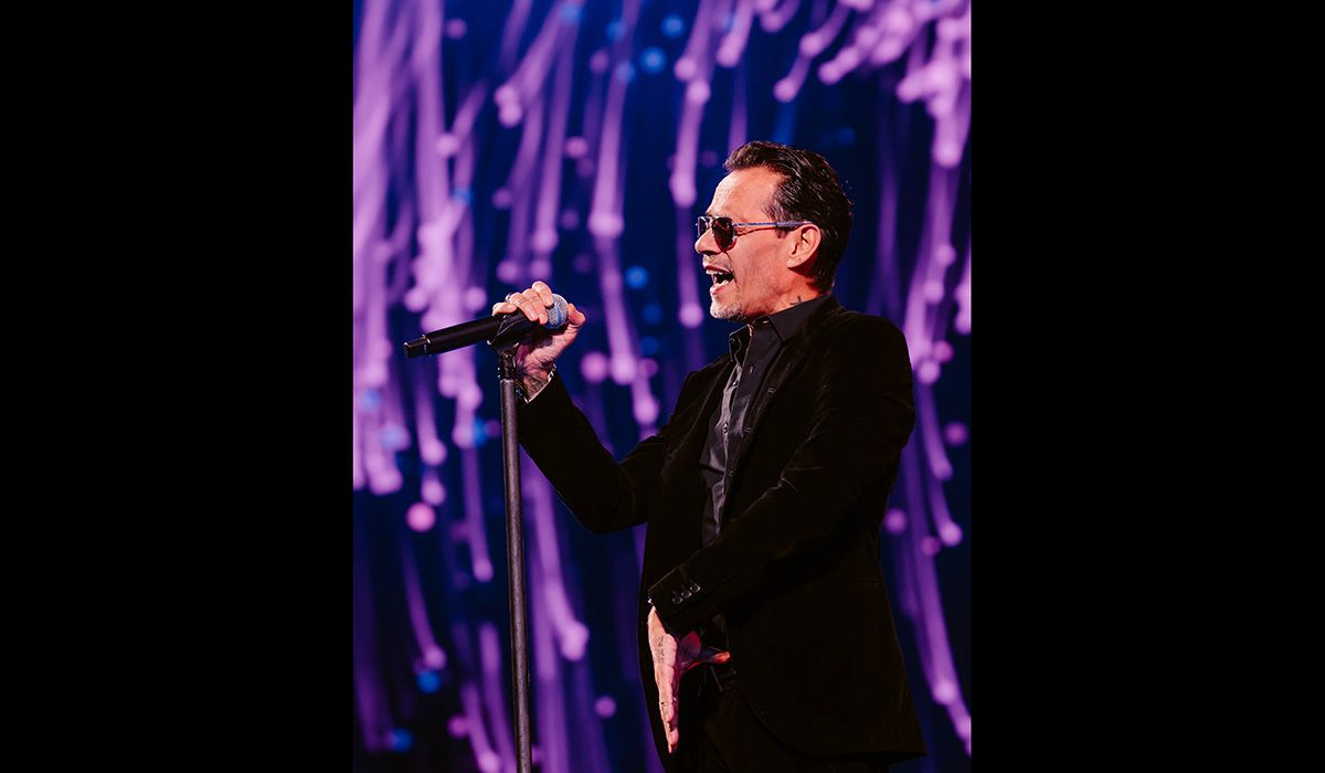 Vina del Mar_ Shure_ Marc Anthony_1.jpg