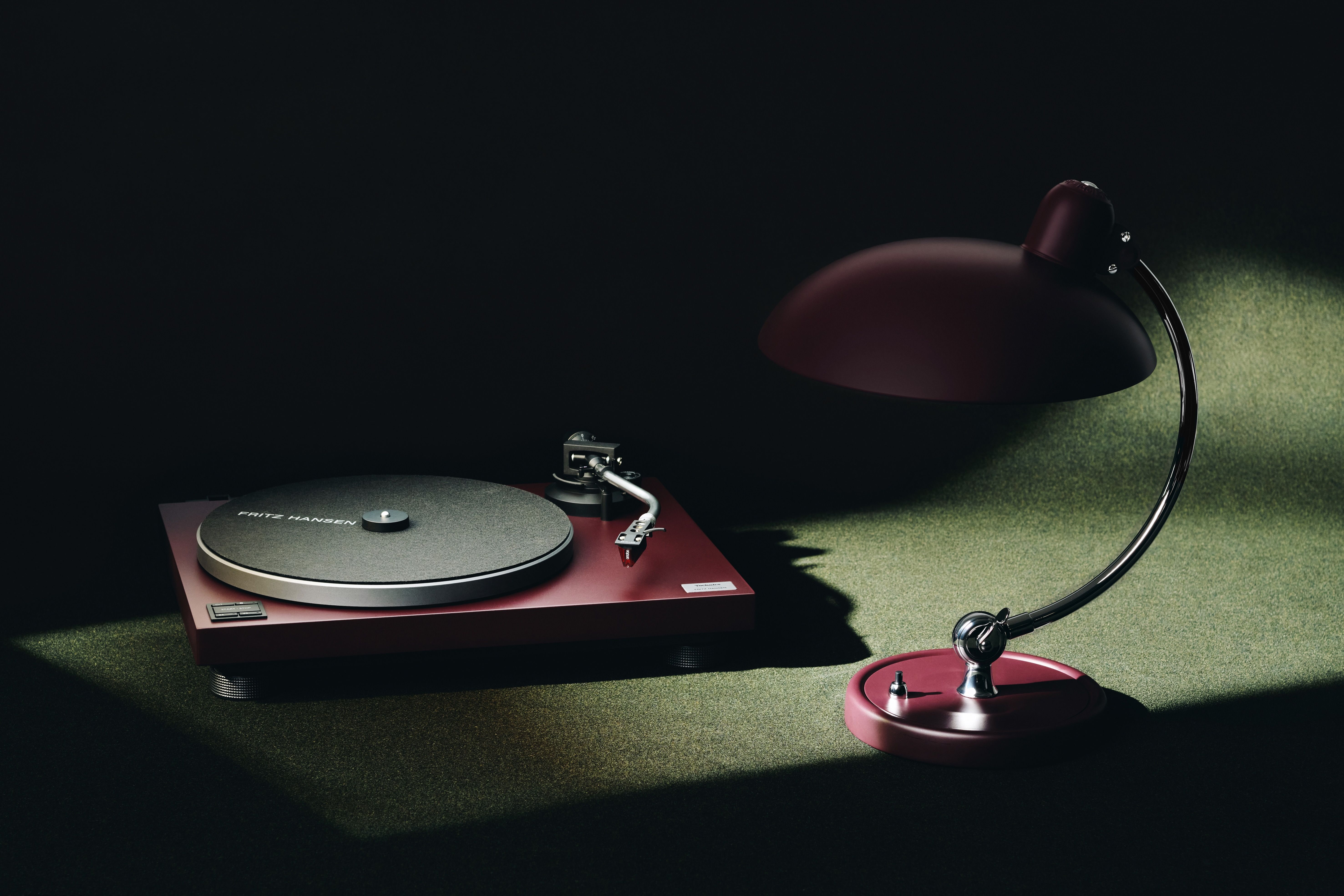 Technics SL-40CBT FH_Life Style (7).jpg