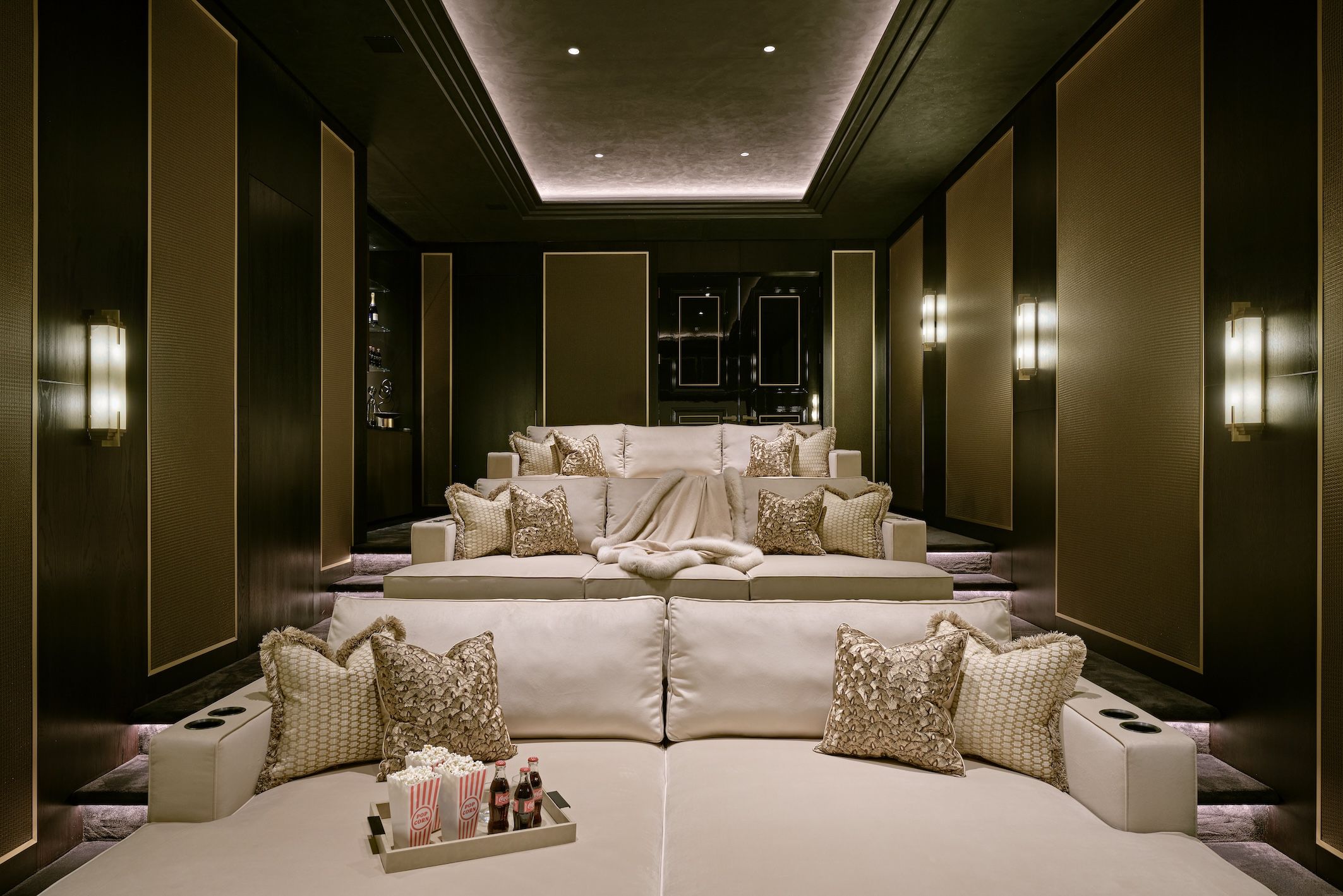 LA_Hill_House_02.jpg