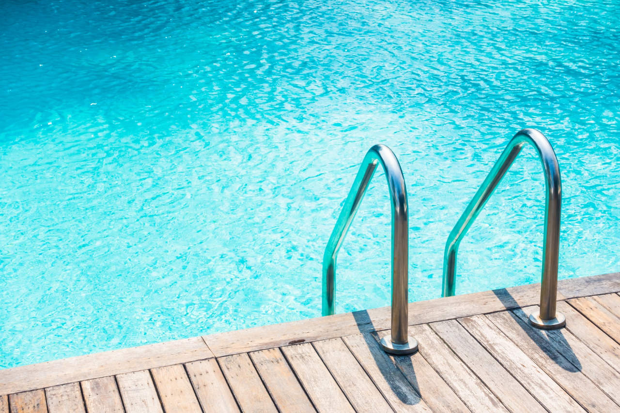 Imagem de destaque do post Confira 4 regras para uso da piscina do condomínio