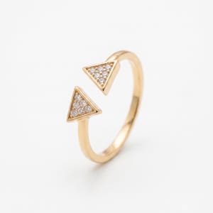 Arrow hat gold plated ring
