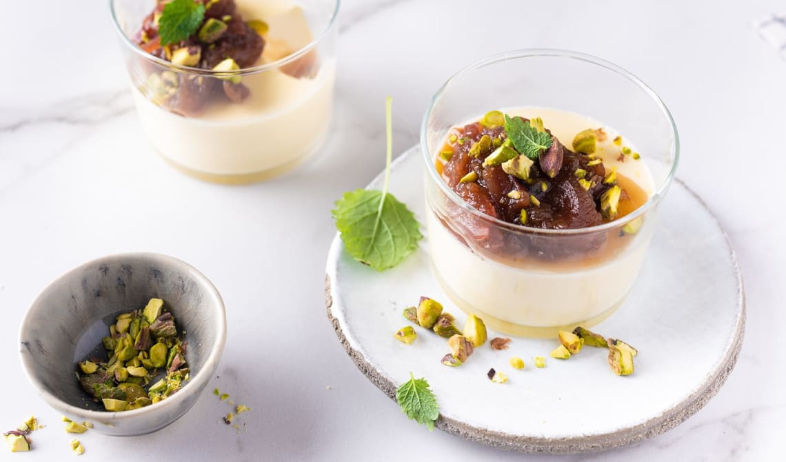 Panna cotta med rabarbramarmelade 