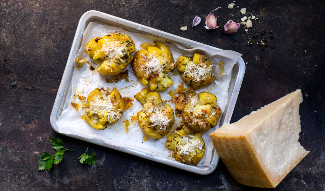 Knuste sprø poteter med parmesan