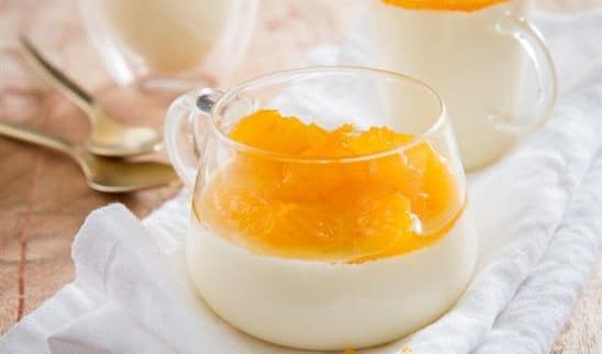 Panna cotta med ricotta og appelsinmarmelade