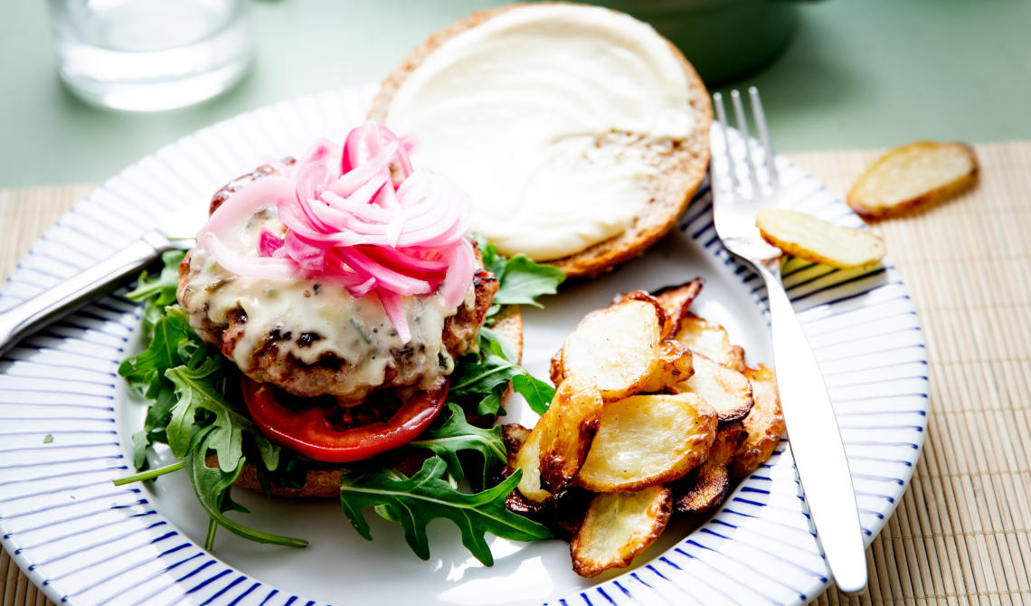 Juicy chorizoburger med Saint Agur