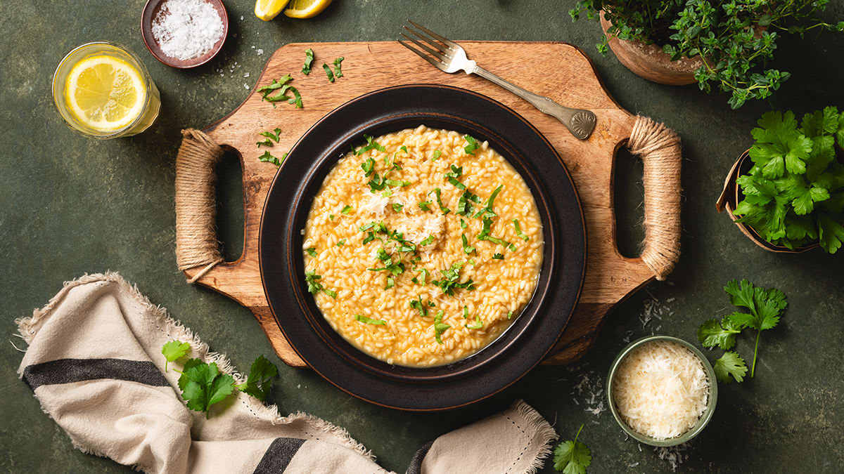 Risotto med smør og parmesan – klassisk italiensk oppskrift