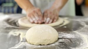Enkel pizzadeig