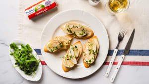Bruschetta med chèvre, honning og pære
