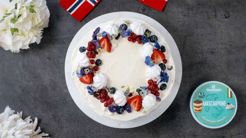 Bløtkake i rødt, hvitt og blått