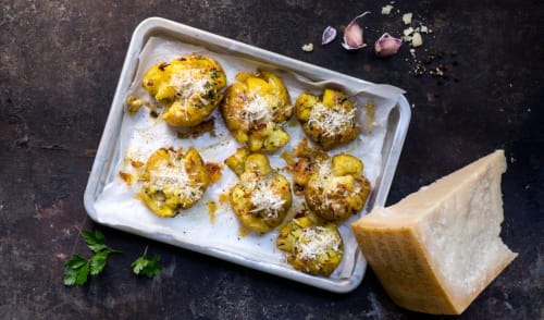 Knuste sprø poteter med parmesan