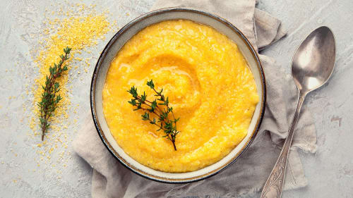 Polenta med smør og parmesan