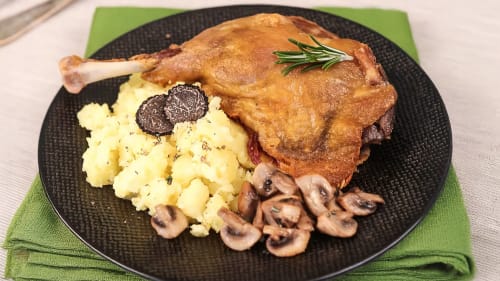 Andekonfit med trøffelpotetmos og sopp