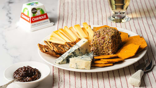 Kremet chèvre-dipp til ostefat og snacks