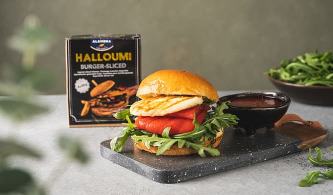 Halloumiburger med grillet paprika