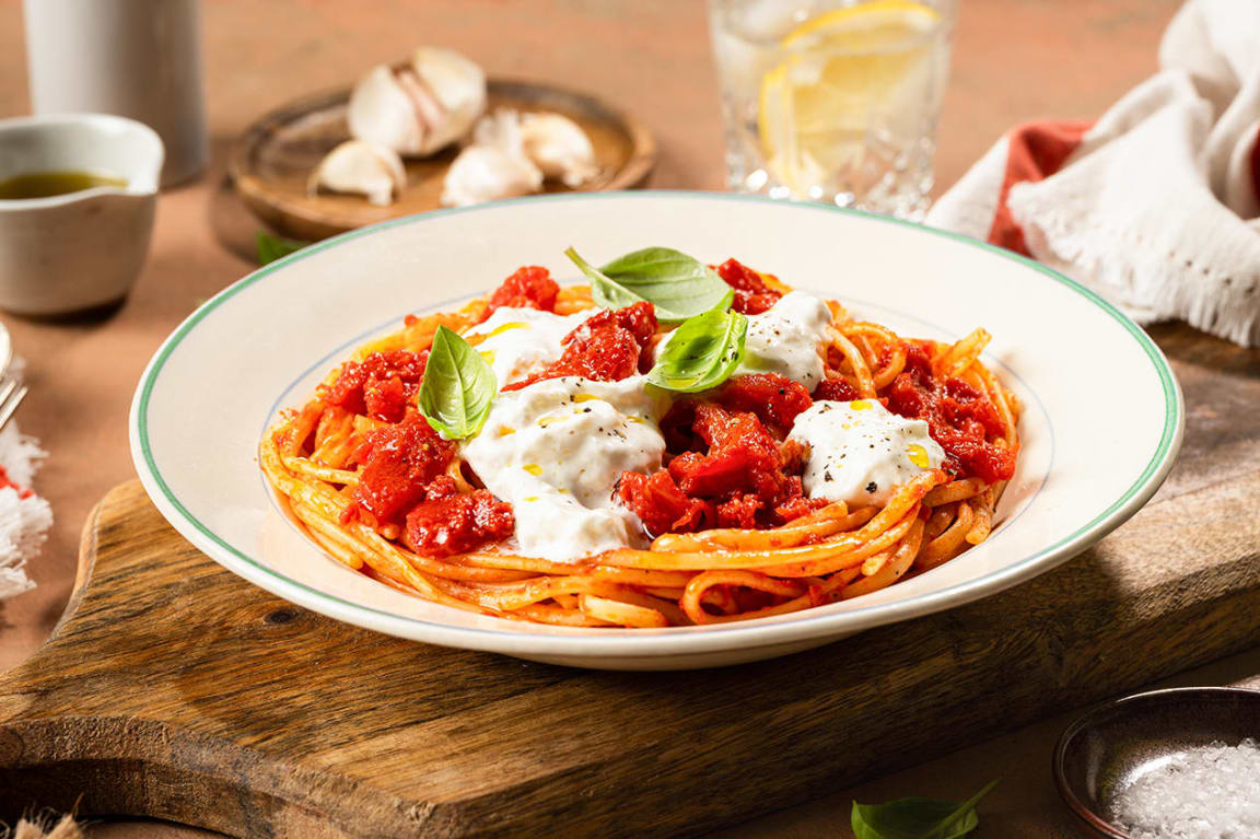 Linguine med tomat og burrata