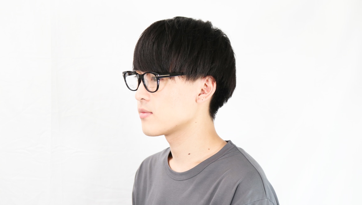 トムフォード FT5433F
AsianFit-001-52 [黒縁/ウェリントン]  5