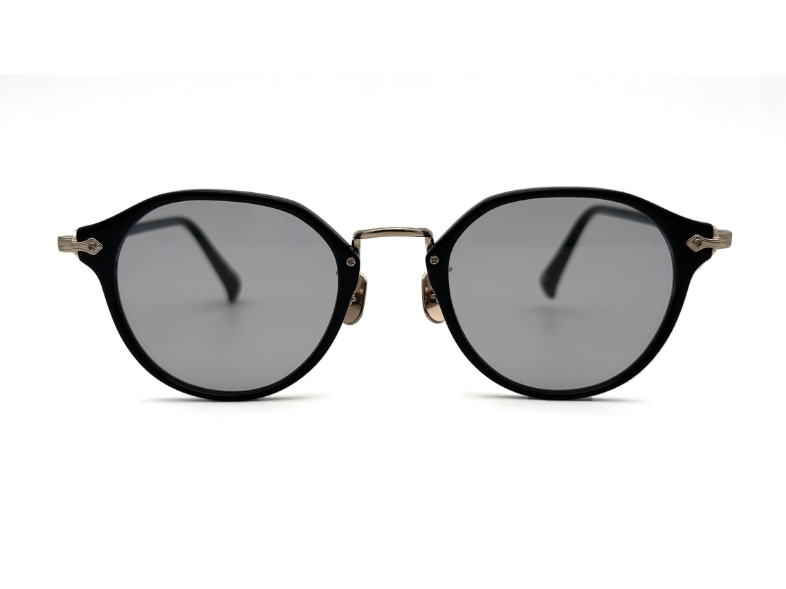 Oh My Glasses TOKYO SISE-Kanako Sasaki-portrait lines-BKG-48