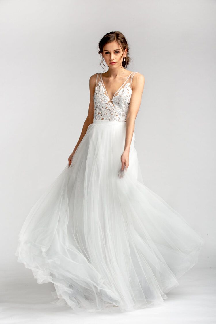 Rose Body Mit Flie endem T llrock Praktisches Und Sch nes Brautkleid 