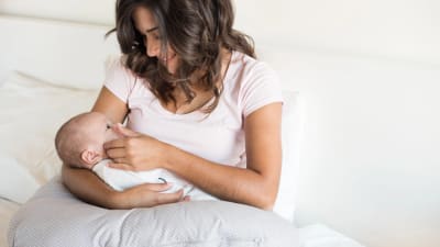 Breastfeeding Essentials  what you ACTUALLY need 