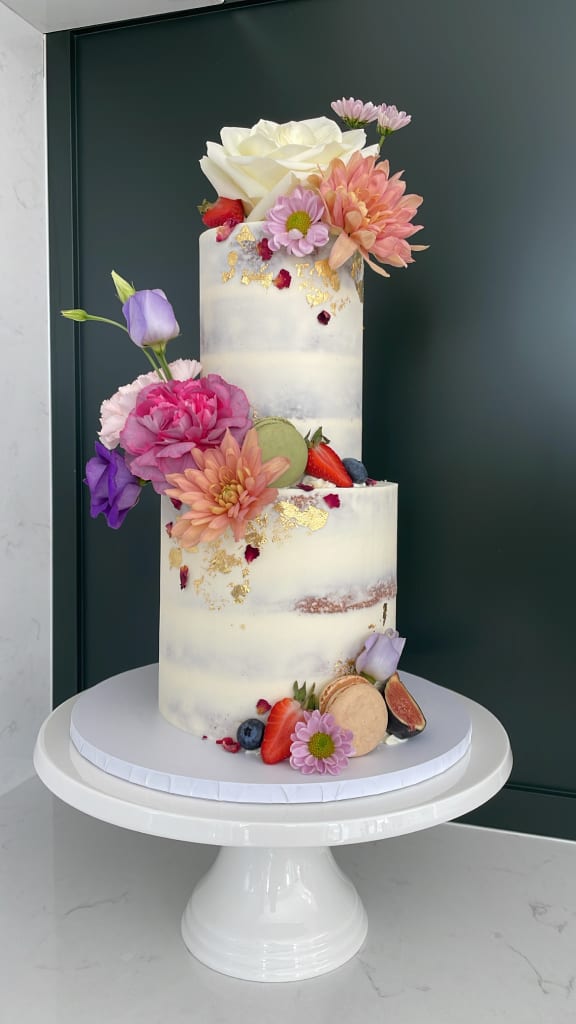 Designer Wedding Cakes, best birthday cakes & other celebration cakes  makers Bristol