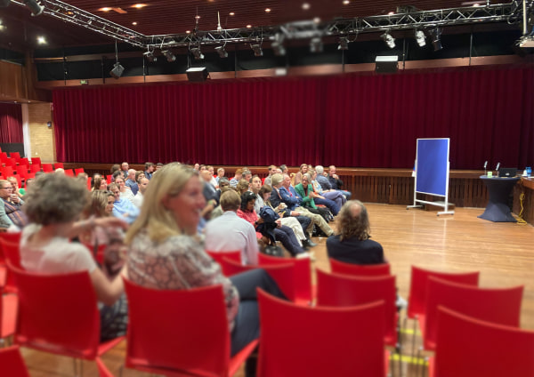 Trainees in onderwijs draagt bij aan het onderwijssymposium van D66 en de Jonge Democraten
