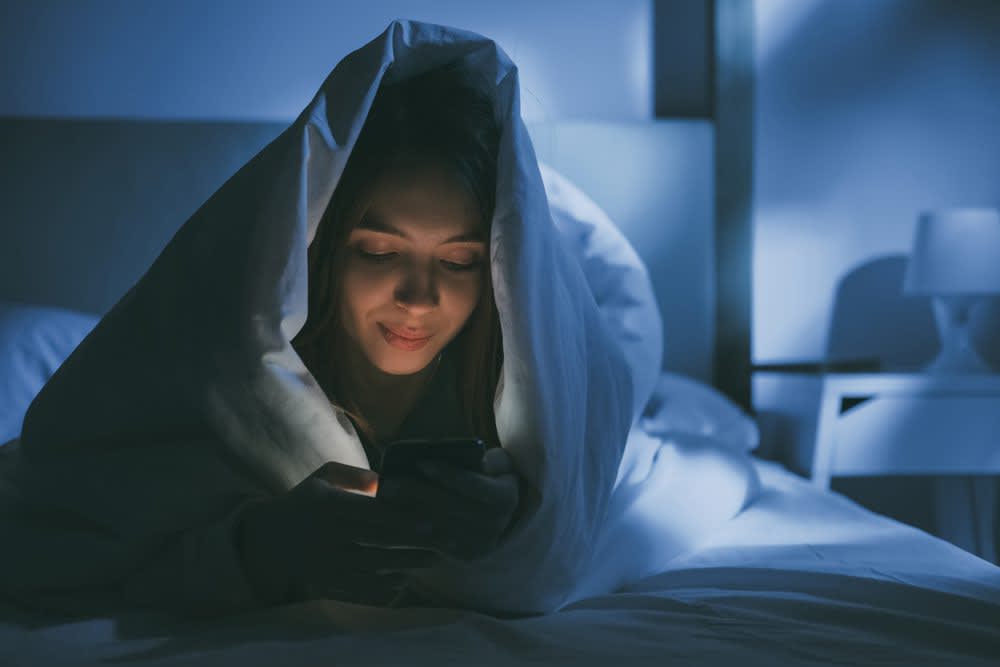 How Smartphones Influence Your Sleep and What You Can Do About It – HiGRID