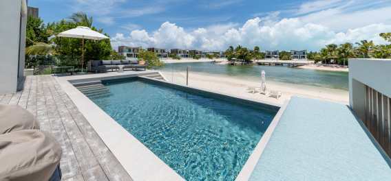 Lagoon Villa XVI
