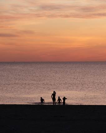 Best beaches in LA for families: a complete guide