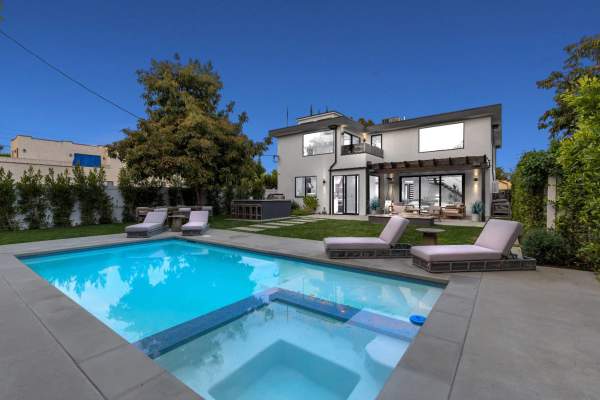 dfbd73a6-f8a8-42d5-b4c0-3df295cadf4f