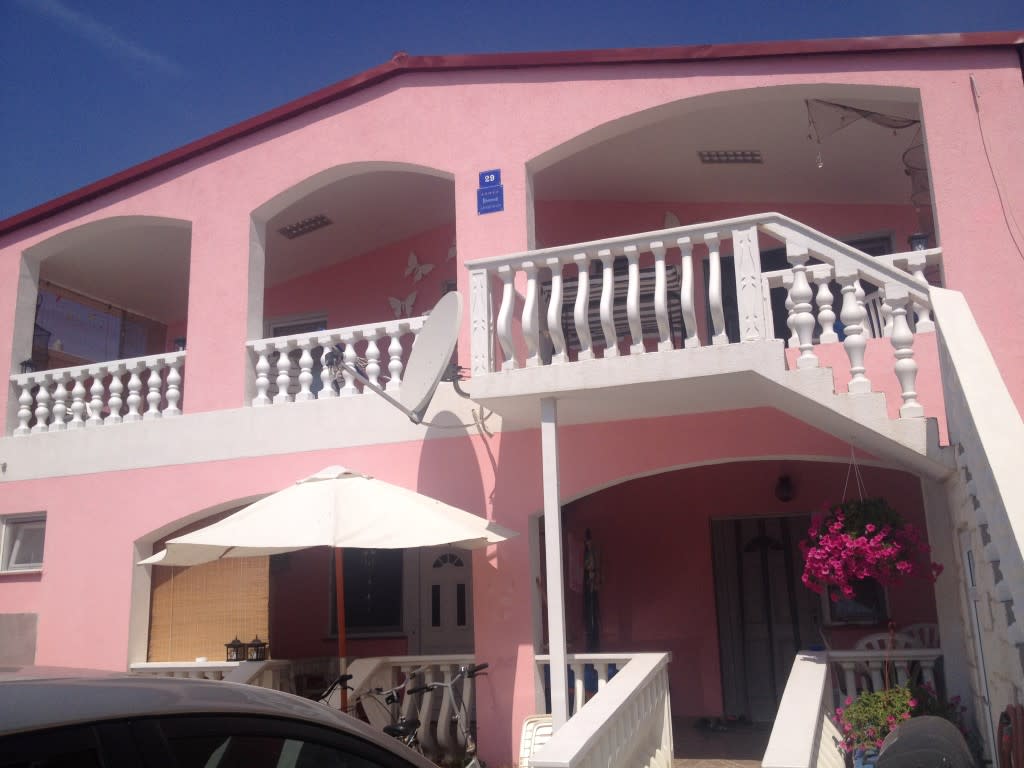 Apartments Alma Holiday Vir, croatia