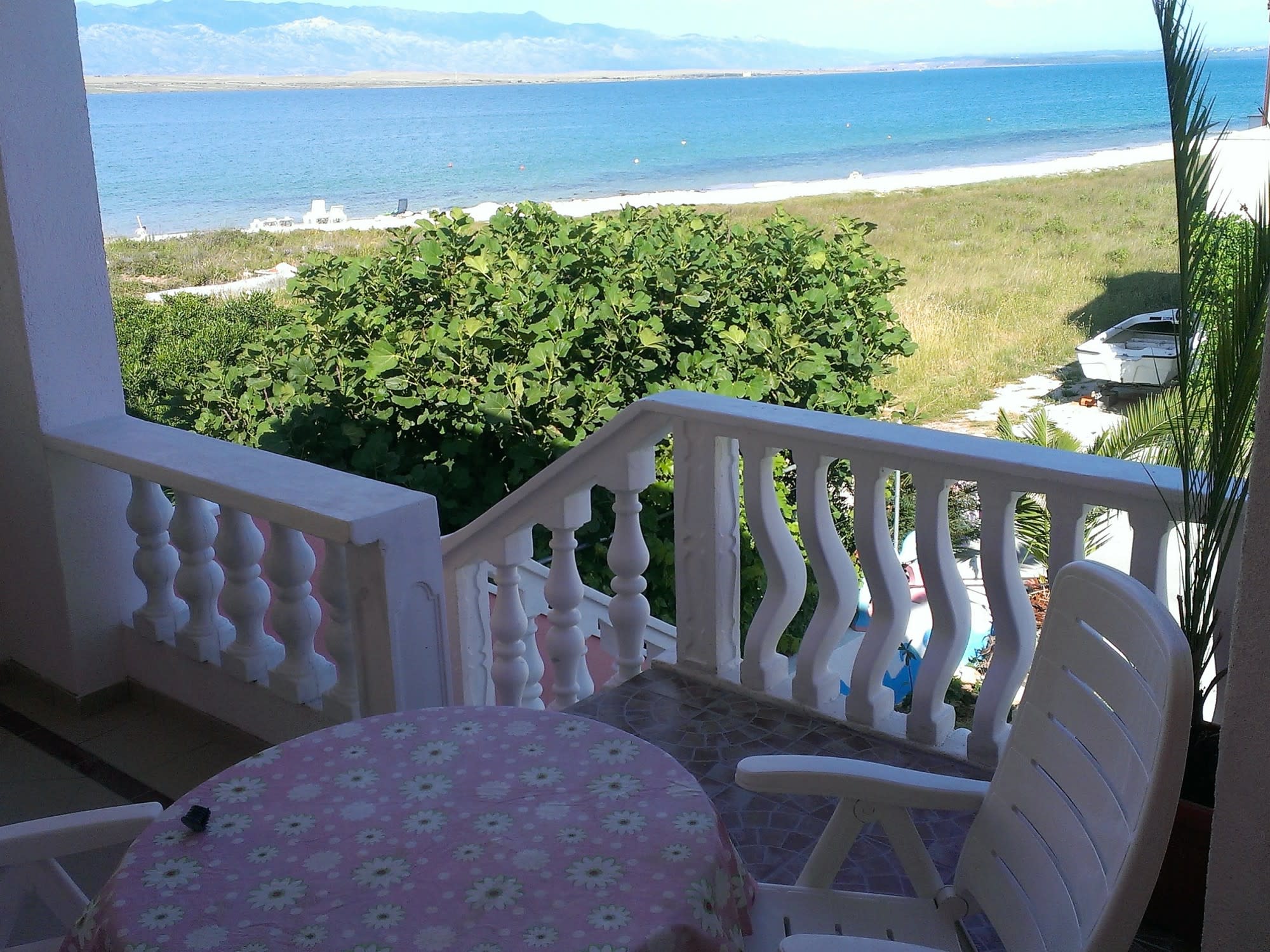 Apartments Alma Holiday Vir, croatia