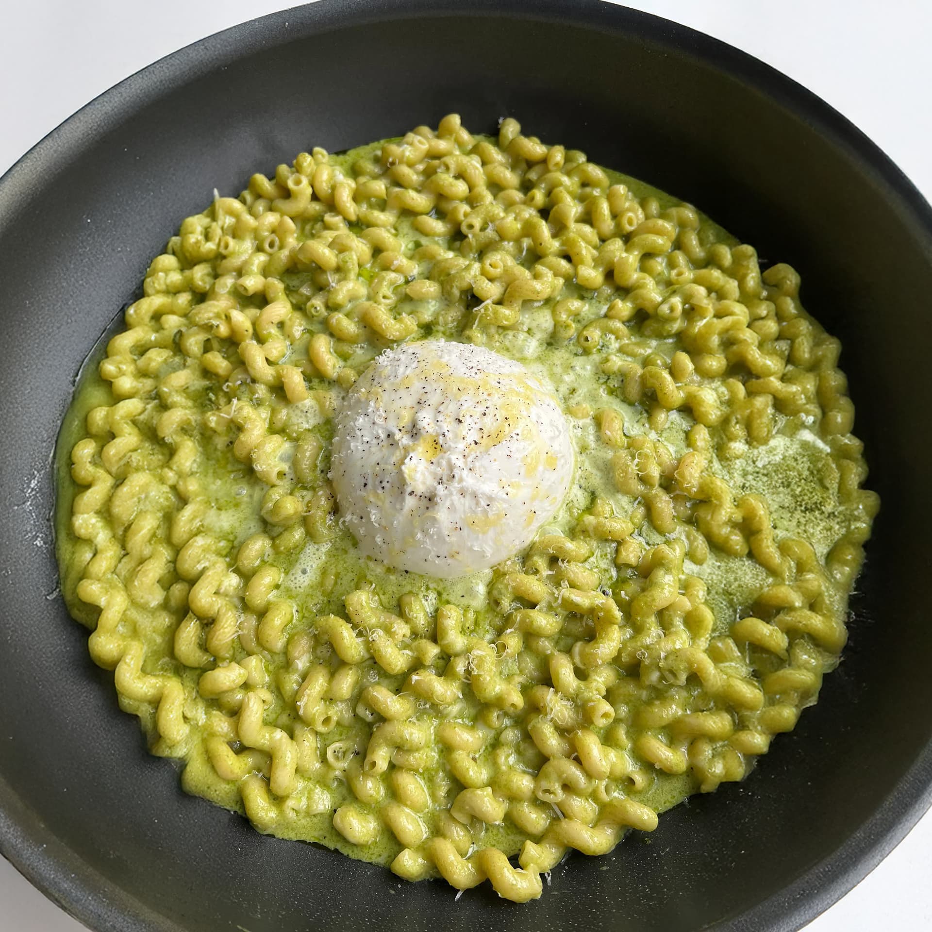 Creamy Pesto Burrata Pasta