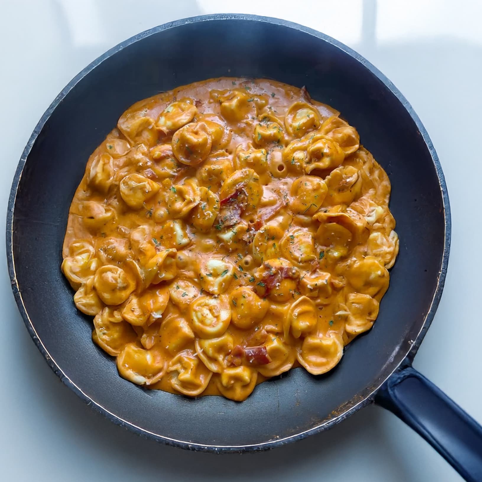 Prosciutto Tortellini alla Vodka